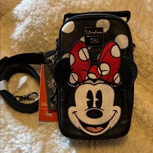Disney Parks Minnie Mouse Lug Crossbody Bag, NWT, non smoking, pet free home.